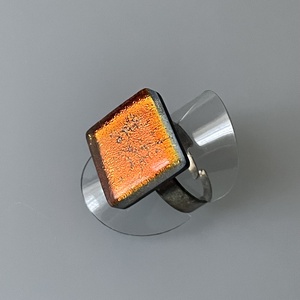 Narancsosan irizáló gyűrű, üvegékszer - ékszer - gyűrű - figurális gyűrű - Meska.hu