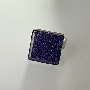 Kéken, lilásan irizáló gyűrű, üvegékszer - ékszer - gyűrű - figurális gyűrű - Meska.hu