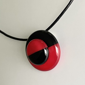 Klasszikus fekete-piros nyaklánc, üvegékszer - ékszer - nyaklánc - medál - Meska.hu