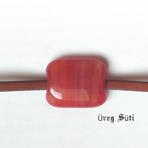NEMESACÉL Piros narancs mintás karkötő batikolt hatásu üvegékszer - ékszer - karkötő - karkötő medállal - Meska.hu