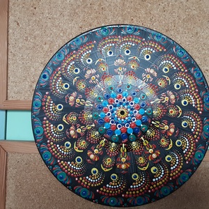 Mandala festés akrillal,pontozásos technikával bakelit lemezre. 04. - Meska.hu