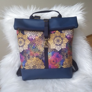 Kék műbőr rolltop hátizsák elején mandala mintával - táska & tok - hátizsák - roll top hátizsák - Meska.hu