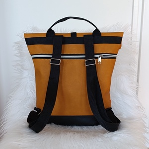 Műbőr rolltop hátizsák elején nyakkendős róka mintával - táska & tok - hátizsák - roll top hátizsák - Meska.hu