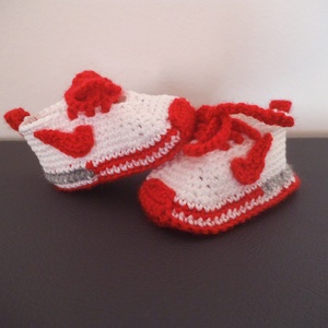 Nike stílusú horgolt babacipő talphossz: 9 cm 0-3 hóig - Meska.hu
