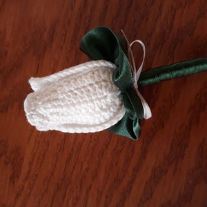 Vőlegény kitűző Fehér tulipán -  - Meska.hu