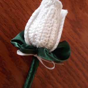 Vőlegény kitűző Fehér tulipán - Meska.hu
