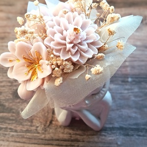 Viaszvirágok lányt ábrázoló kaspóban - otthon & életmód - dekoráció - asztal és polc dekoráció - asztaldísz - Meska.hu