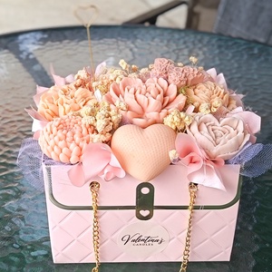 Anyák napi virágbox - otthon & életmód - virágdekoráció - virágok - virágbox - Meska.hu