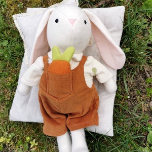 Nyuszi Papa, Öltöztethető baba, 32 cm - játék & sport - plüssállat & játékfigura - nyuszi - Meska.hu