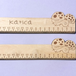 Egyedi, névre szóló Katicás fa vonalzó, 17 cm - otthon & életmód - papír, írószer - ceruza & toll - Meska.hu