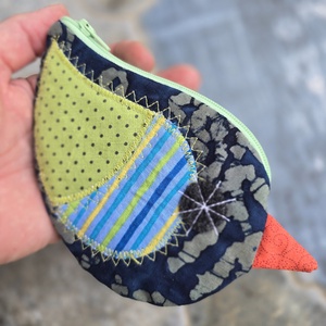 Madár alakú neszi, Táska & Tok, Neszesszer, Patchwork, foltvarrás, MESKA