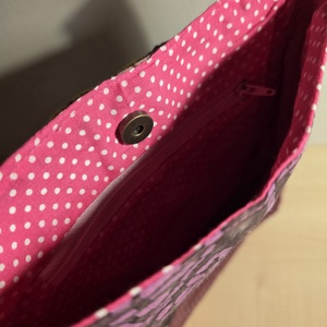 Női táska batikmintás textilből, horgolt fedőlappal és kordbársony talpacskával - táska & tok - kézitáska & válltáska - válltáska - Meska.hu