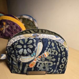 Szitakötős, batikolt mintás neszesszer - táska & tok - neszesszer - Meska.hu