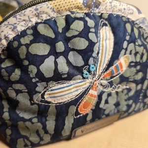 Szitakötős, batikolt mintás neszesszer - Meska.hu