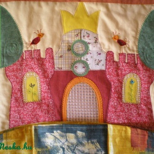 Mesefalvédő, tárolózsebekkel 70 x 60 cm - otthon & életmód - babaszoba, gyerekszoba - falvédő gyerekszobába - Meska.hu
