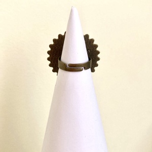 Nagy gyűrű, retro stílusban - London design, rózsával  - ékszer - gyűrű - üveglencsés gyűrű - Meska.hu