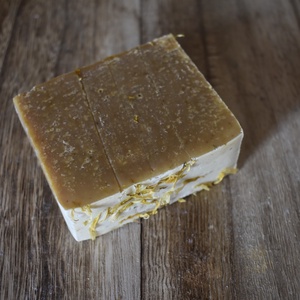 Körömvirág méz szappan kecsketejjel 125g - Meska.hu