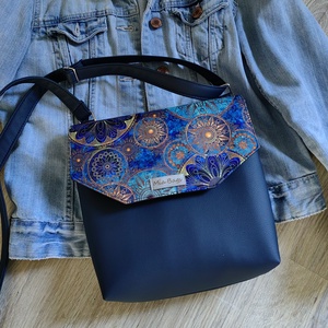 Cross body táska  - Meska.hu