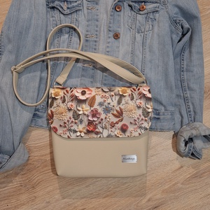 Virágos crossbody , Táska & Tok, Övtáska, Varrás, MESKA