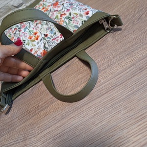 Virágos crossbody - táska & tok - kézitáska & válltáska - válltáska - Meska.hu