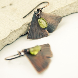 Ginkgo - vörösréz fülbevaló peridottal -  - Meska.hu