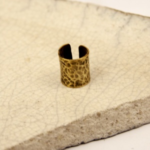 mininál - sárgaréz fülgyűrű - ékszer - fülbevaló - fülgyűrű - Meska.hu