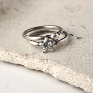 Kikelet - rakásolható ezüst gyűrű, Ékszer, Gyűrű, Vékony gyűrű, Ékszerkészítés, Ötvös, MESKA