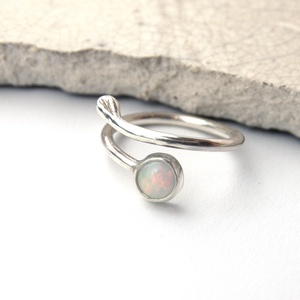 Draco - ezüst gyűrű opállal - ékszer - gyűrű - vékony gyűrű - Meska.hu