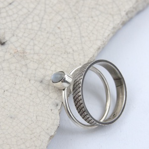 Idősík - ezüst gyűrű holdkővel - ékszer - gyűrű - vékony gyűrű - Meska.hu