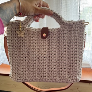 Horgolt kézi- és oldaltáska - táska & tok - kézitáska & válltáska - vállon átvethető táska - Meska.hu