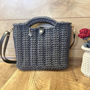 Horgolt kézi- és oldaltáska - táska & tok - kézitáska & válltáska - vállon átvethető táska - Meska.hu