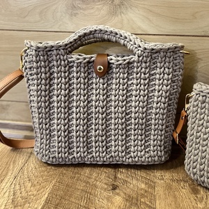 Horgolt kézi- és oldaltáska - táska & tok - kézitáska & válltáska - vállon átvethető táska - Meska.hu