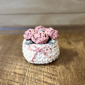 Horgolt rózsa box - otthon & életmód - virágdekoráció - virágok - virágbox - Meska.hu