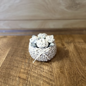 Horgolt rózsa box - otthon & életmód - virágdekoráció - virágok - virágbox - Meska.hu