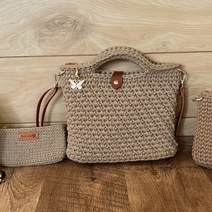 Horgolt kézi- és oldaltáska - táska & tok - kézitáska & válltáska - vállon átvethető táska - Meska.hu