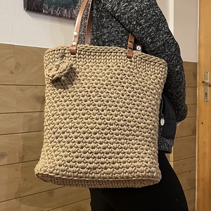 Horgolt pakolós válltáska cipzárral és béléssel - táska & tok - kézitáska & válltáska - válltáska - Meska.hu