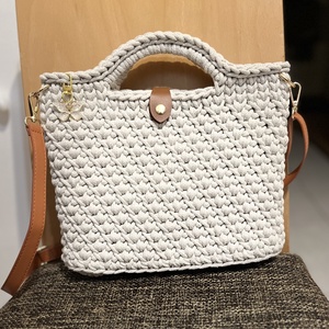 Horgolt kézi- és oldaltáska - táska & tok - kézitáska & válltáska - vállon átvethető táska - Meska.hu