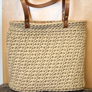 Horgolt válltáska cipzárral , béléssel  - Meska.hu