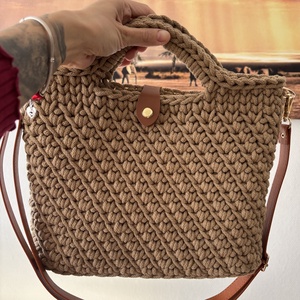 Horgolt kézi- és oldaltáska - táska & tok - kézitáska & válltáska - vállon átvethető táska - Meska.hu