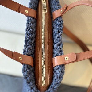 Horgolt kézi- és oldaltáska - táska & tok - kézitáska & válltáska - vállon átvethető táska - Meska.hu