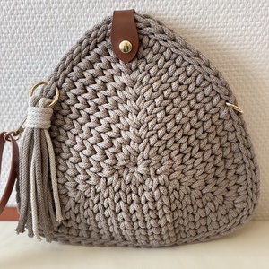 Horgolt háromszög táska , Táska & Tok, Kézitáska & válltáska, Vállon átvethető táska, Horgolás, MESKA