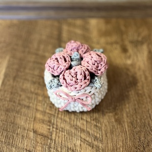 Horgolt rózsa box - otthon & életmód - virágdekoráció - virágok - virágbox - Meska.hu