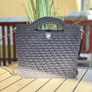 Horgolt kézi- és oldalt�ska - táska & tok - kézitáska & válltáska - vállon átvethető táska - Meska.hu