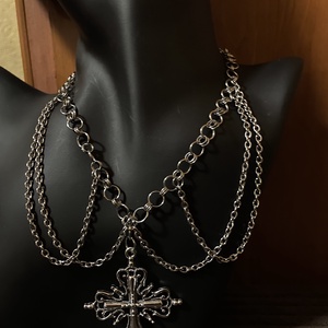 Kereszt nyaklánc láncokkal díszítve � Rozsdamentes acél, állítható, Ékszer, Ékszerszett, Ékszerkészítés, MESKA