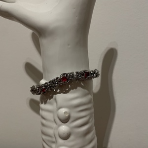 Elegáns Piros Gyöngyös Karika � Állítható, Rozsdamentes Acél Karkötő  - ékszer - karkötő - bogyós karkötő - Meska.hu