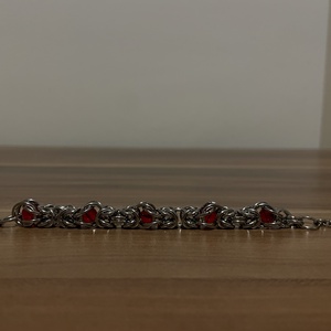 Elegáns Piros Gyöngyös Karika � Állítható, Rozsdamentes Acél Karkötő  - ékszer - karkötő - bogyós karkötő - Meska.hu