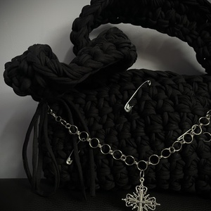 Fekete, saját készítésű, kézzel horgolt egyedi kézitáska � - táska & tok - kézitáska & válltáska - kézitáska - Meska.hu