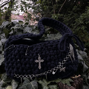 Egyedi, kézzel készült horgolt táska prémium minőségű pólófonálból. - táska & tok - kézitáska & válltáska - kézitáska - Meska.hu