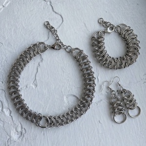 Extravagáns Nemesacél Chainmaille Ékszerszett � Kézzel Készített Láncing Nyaklánc, Karkötő és Fülbevaló - Meska.hu