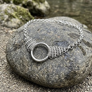 Extravagáns Nemesacél Chainmaille Nyaklánc � Kézműves Alternatív Ékszer Központi Karikával - Meska.hu